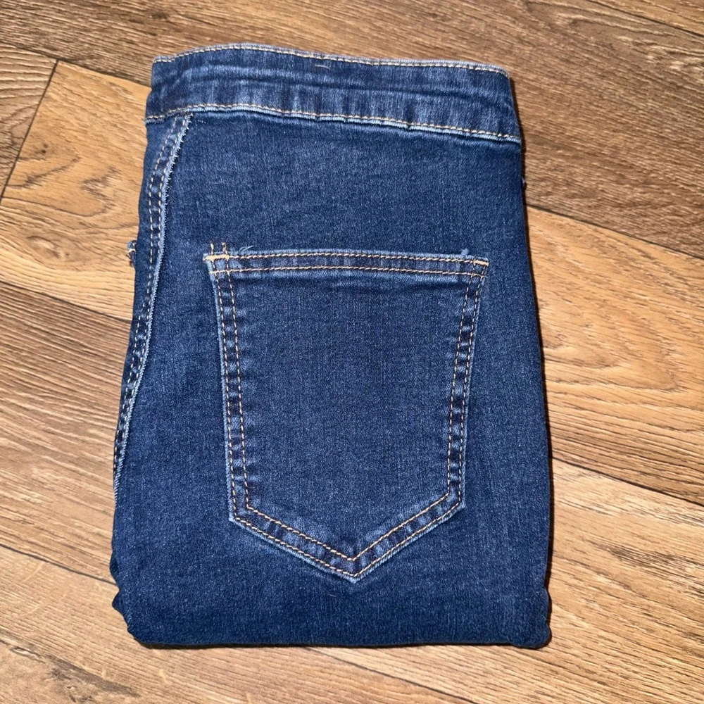 Rue 21 Flare Jeans Size 4 - Picture 3 of 4